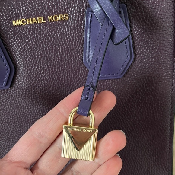 NWOT MICHAEL KORS MERCER Studio colorblock messenger Leather damson iris bagtote - Picture 9 of 11